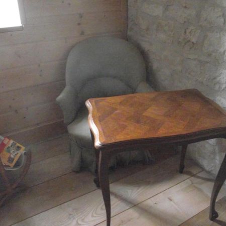 Ferienwohnung La Tourelle D'Aiglepierre Exterior foto